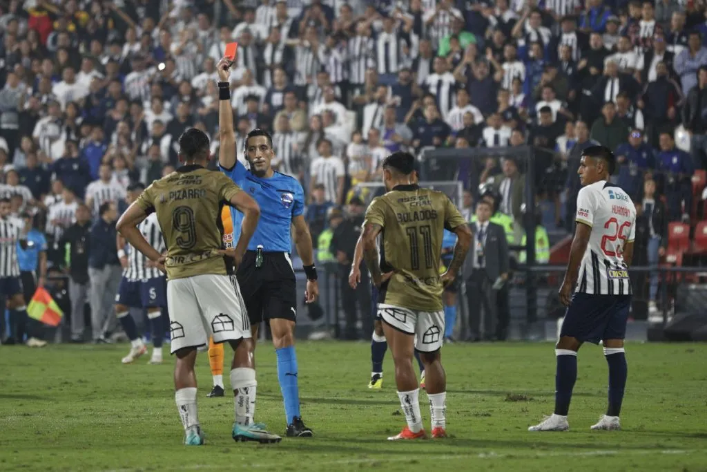 Damián Pizarro fue expulsado en Colo Colo y no podrá jugar en la última fecha de la fase de grupos de la Copa Libertadores 2024. | Foto: Photosport.