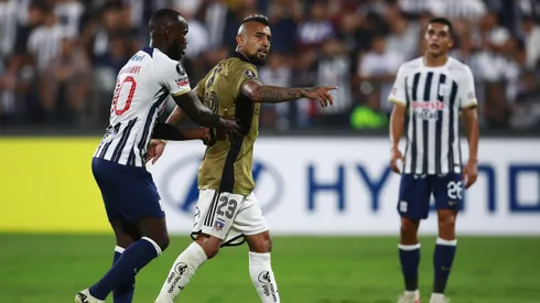 Vidal fue expulsado por doble tarjeta amarilla ante Alianza Lima