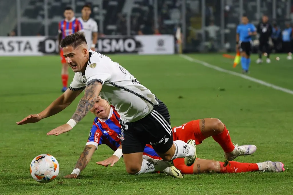 Guillermo Paiva es otro de los que pueden quedarse fuera de Colo Colo en el cierre de la Copa Libertadores. Foto: Photosport.