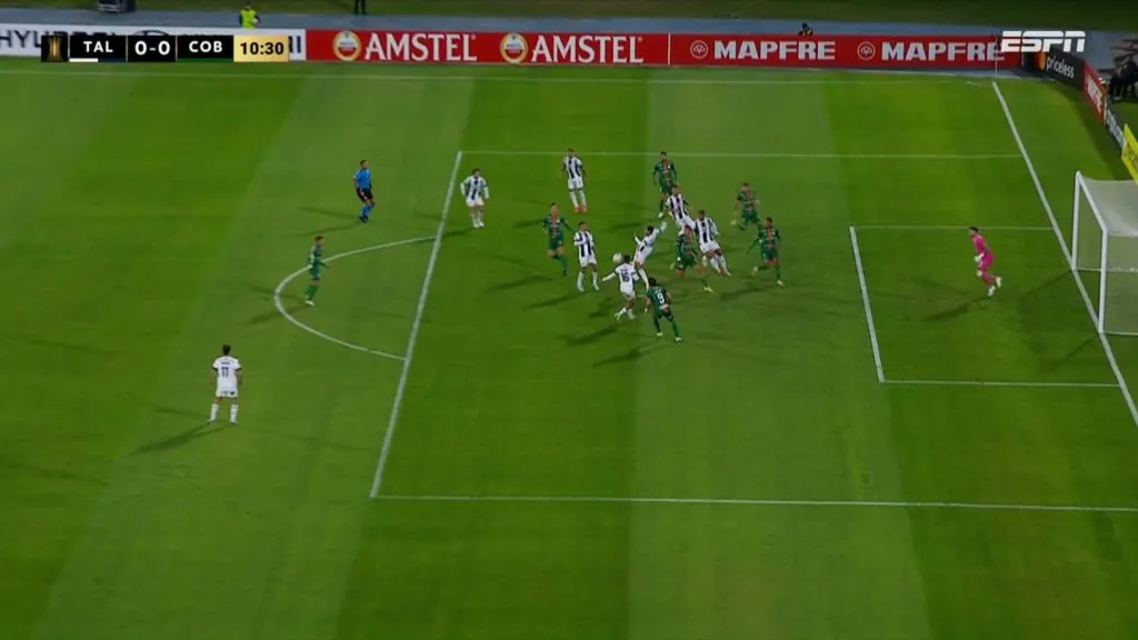 La primera repetición de la jugada polémica (Captura)