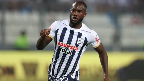 Waterman vuelve a la titularidad contra Colo Colo