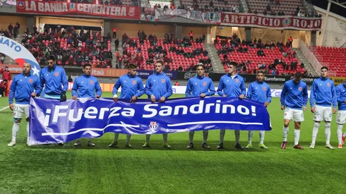 El lienzo que desplegó la U en apoyo a Sandrino Castec