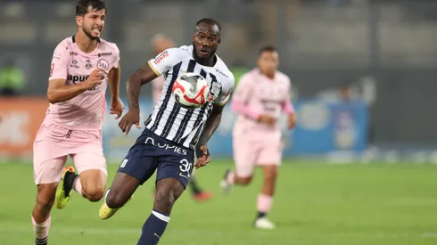 Cecilio Waterman está listo para volver en Alianza Lima.