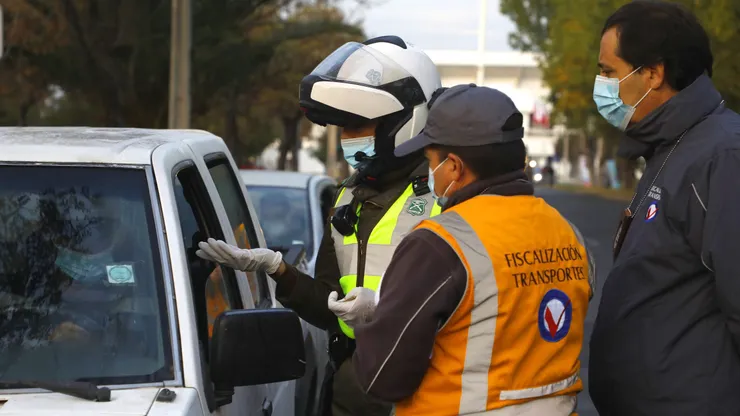 Revisa qué vehículos no podrán transitar este lunes 13 de mayo.