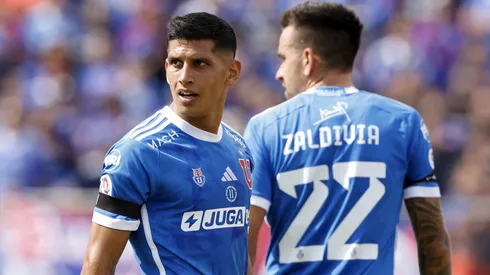 La loca formación de la U contra La Calera.