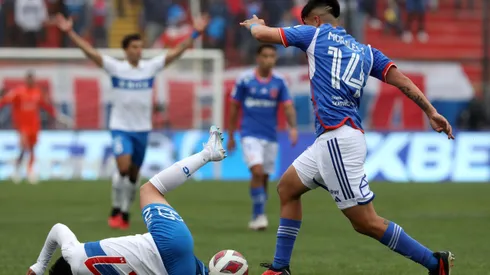 Marcelo Morales en el Clásico Universitario de la segunda rueda del Campeonato Nacional 2023.