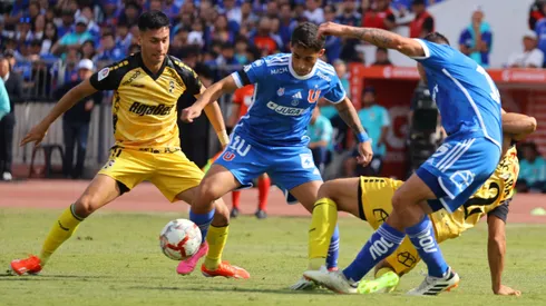 Lucas Assadi casi no ha visto minutos con Gustavo Álvarez en la U.