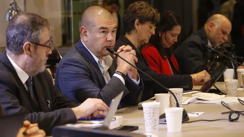 Superintendente de Salud, Victor Torres, durante la Comisión Mixta de la Ley Corta de Isapres (8 de mayo de 2024)