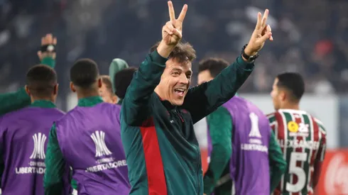 Fernando Diniz se llevó los tres puntos desde Santiago ante Colo Colo.