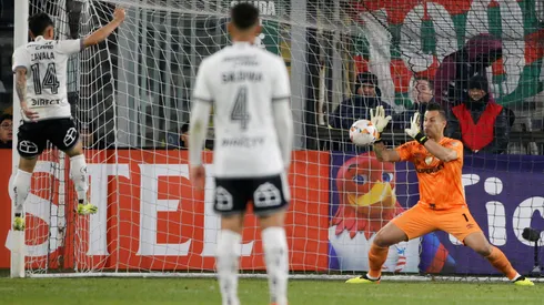 Cristián Zavala y una de las chances que perdió Colo Colo ante Fluminense.