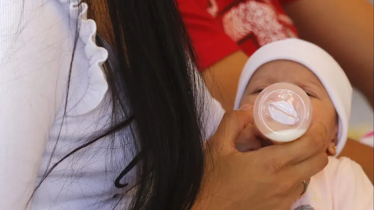 Proyecto busca extender postnatal a un año.