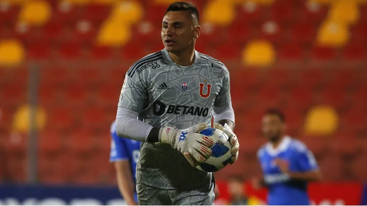 Cristóbal Campos salió con polémica de la U.