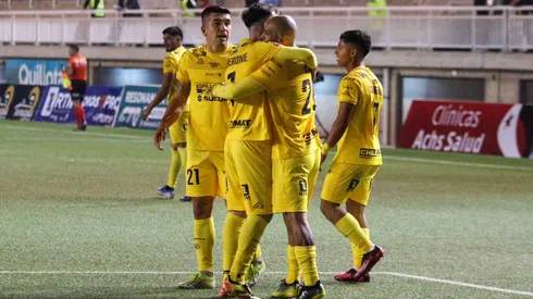 Humberto Suazo acecha a Joaquín Larrivey en Tabla de Goleadores en la B.