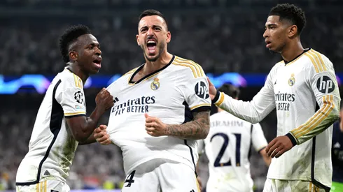 Joselu festeja junto a Vinícius Júnior y Jude Bellingham.