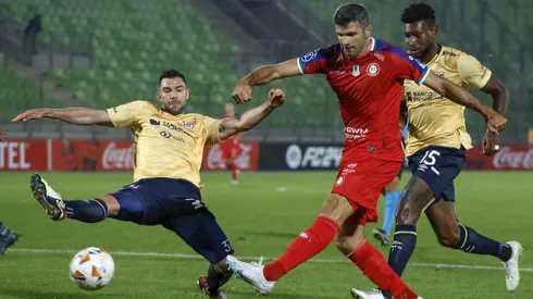 Su duelo en Chile fue triunfo 1 a 0 para la UC.