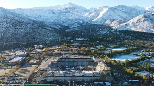 La imagen de San Carlos y la precordillera