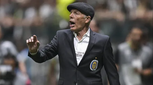 Miguel Ángel Russo no pasó buena noche en Copa Libertadores.