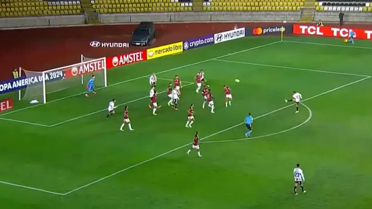 Palestino derrotó a Flamengo con un verdadero golazo de Fernando Cornejo.
