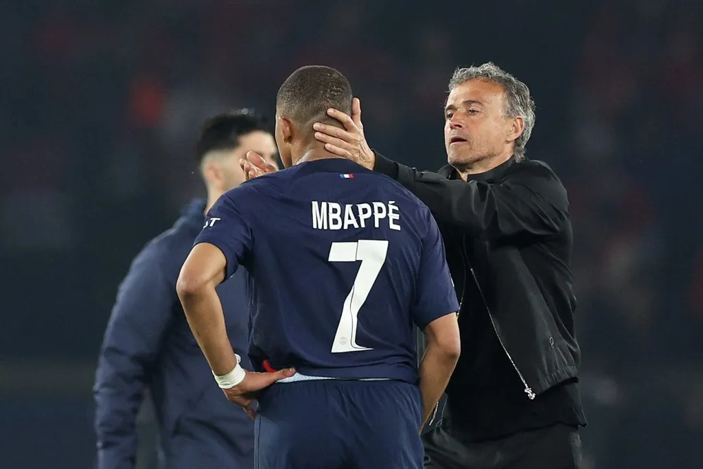 Luis Enrique consuela a Mbappé | Getty Images