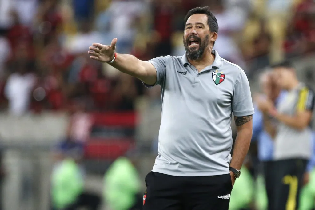 Vitamina Sánchez reparte indicaciones en Brasil. (Pier Giorgio/Photosport)