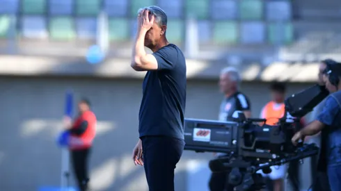 Tiago Nunes sabe que el estadio será un gran problema durante toda la campaña.