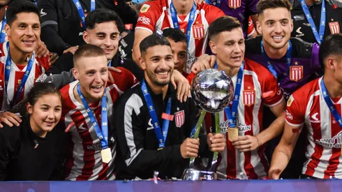 Javier Altamirano se corona campeón con Estudiantes de La Plata.