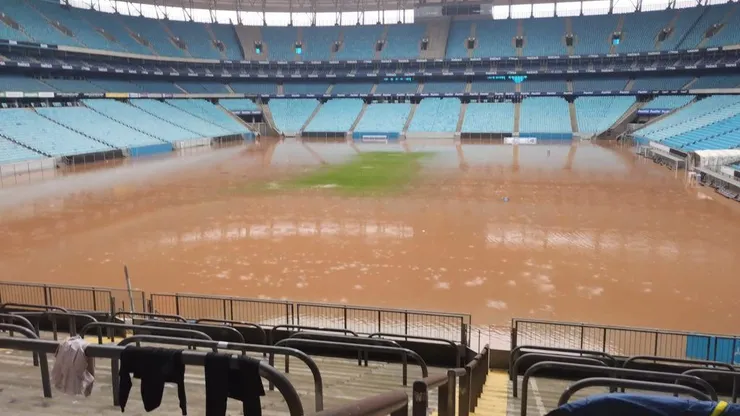 El Arena Gremio también fue afectado por las inundaciones.