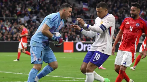 Claudio Bravo tomó un segundo aire tras volver a la Roja