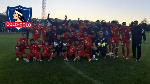 Quillón festeja con camiseta de Colo Colo tras convertirse en rival de Colo Colo en la Copa Chile...