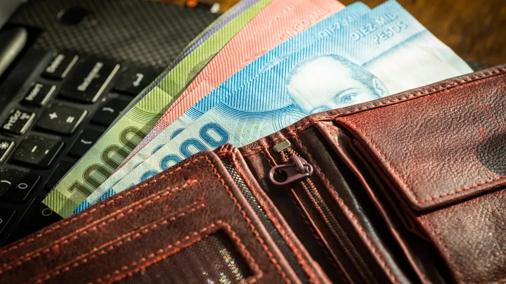 Dinero en una billetera