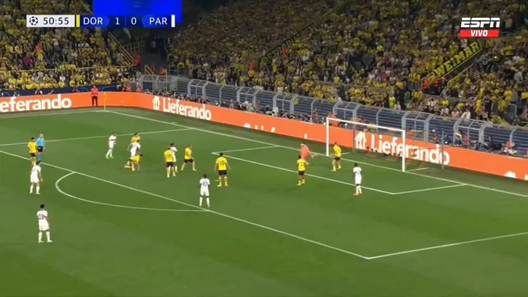 Increíble mala suerte del PSG contra Borussia Dortmund.