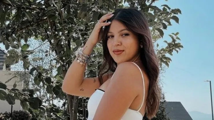 La influencer confirmó relación con artista urbano.