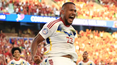 Salomón Rondón anotó el segundo tanto de Venezuela.