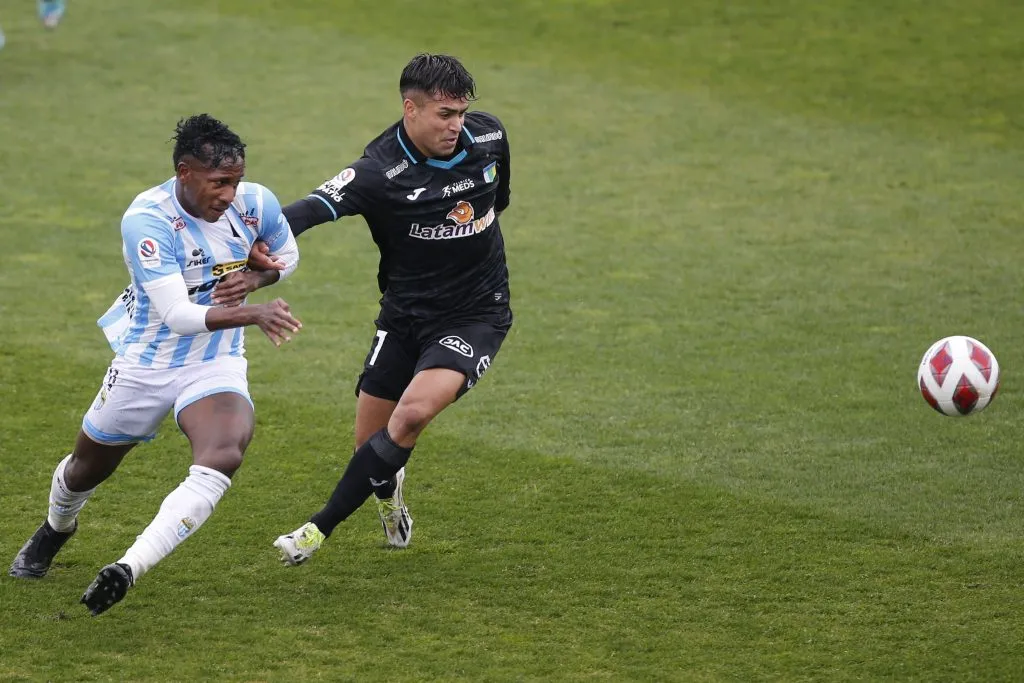 Yorman Zapata ante O’Higgins, el que está cerca de ser su nuevo club. (Dragomir Yankovic/Photosport).