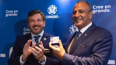 De Tezanos le pone el malo al presidente de la Conmebol por el robo a Chile.