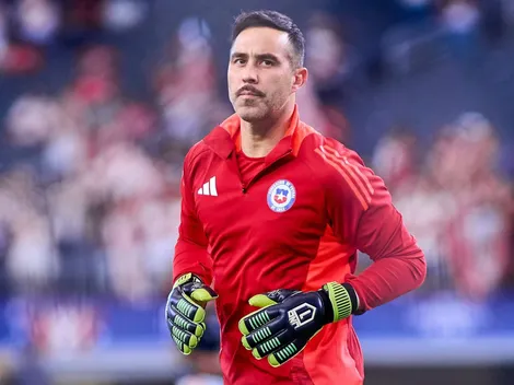 Insólito: Venezolanos reclaman contra Claudio Bravo