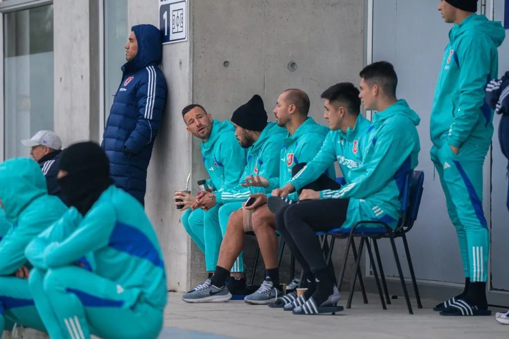 Luciano Pons estuvo con el plantel de la U en el entrenamiento del sábado. Foto: kenny Palma / Emisora Bullanguera.