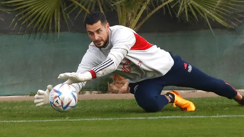 Arias será el arquero de la Roja ante Canadá