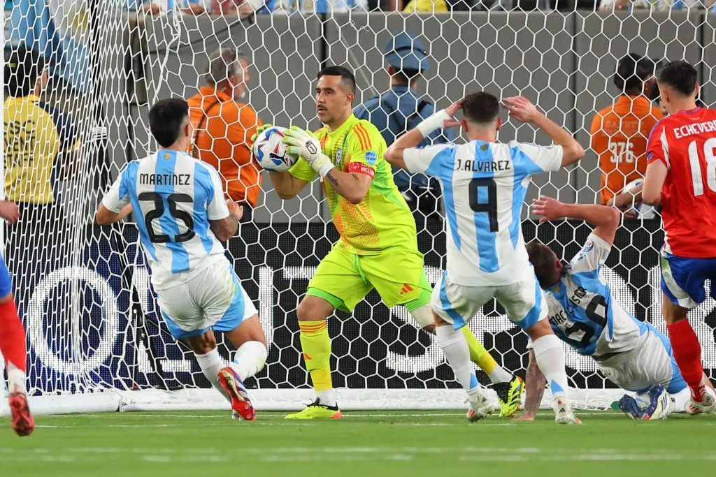 El técnico de Canadá alabó la experiencia del plantel de Chile en la Copa América. Foto: Getty Images.