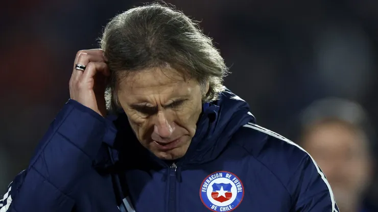 Ricardo Gareca fue castigado con un partido por la demora de Chile ante Argentina.