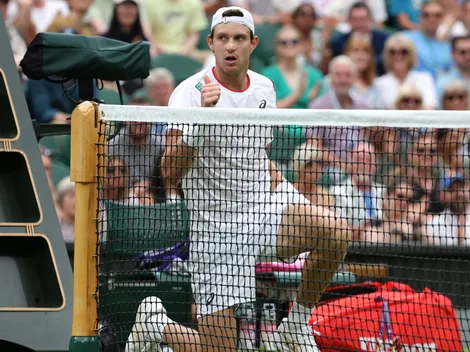 "Pequeño" problema: Nico Jarry no cupo en las camas de los JJ.OO.