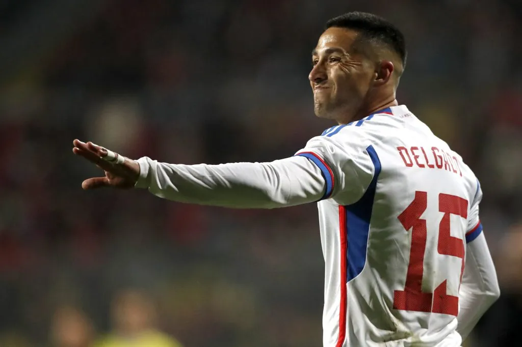 Juan Delgado en la selección chilena. Fue tenido en cuenta por Eduardo Berizzo. (Andres Pina/Photosport).