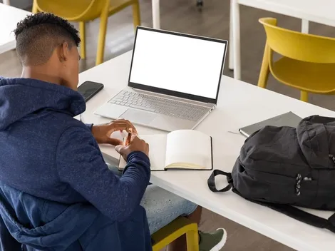 ¿Qué carreras universitarias duran cuatro años o menos en Chile?