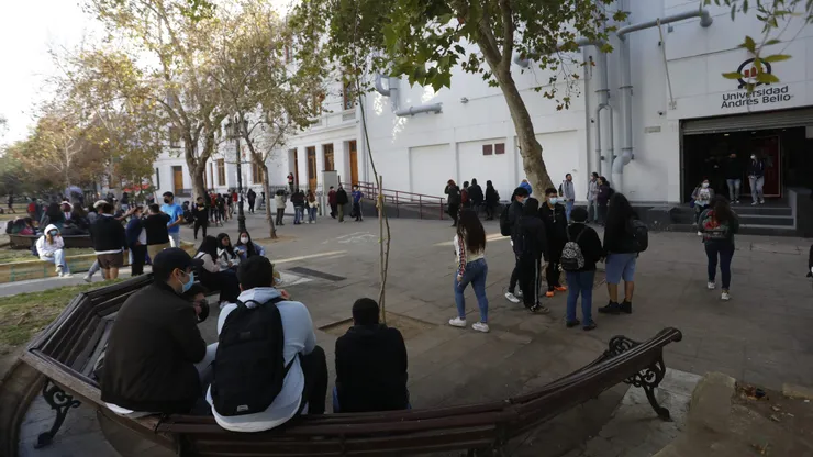 La Universidad Andrés Bello es una de las instituciones que permiten el ingreso en el 2° semestre.