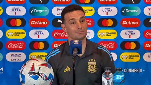 Scaloni encaró a un periodista por hablarle a su número privado.