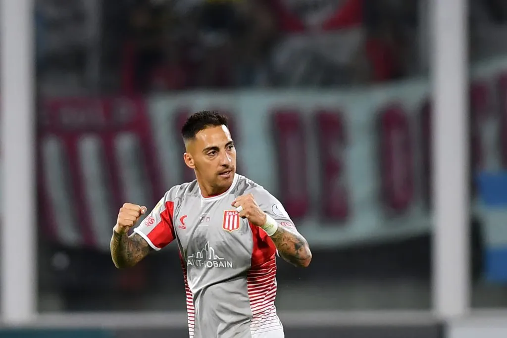 Javier Correa tiene 31 años y tiene minutos habitualmente en Estudiantes de La Plata. (Hernan Cortez/Getty Images).