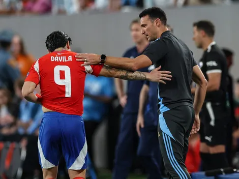 Scaloni le hace un queque a Gareca y a Chile