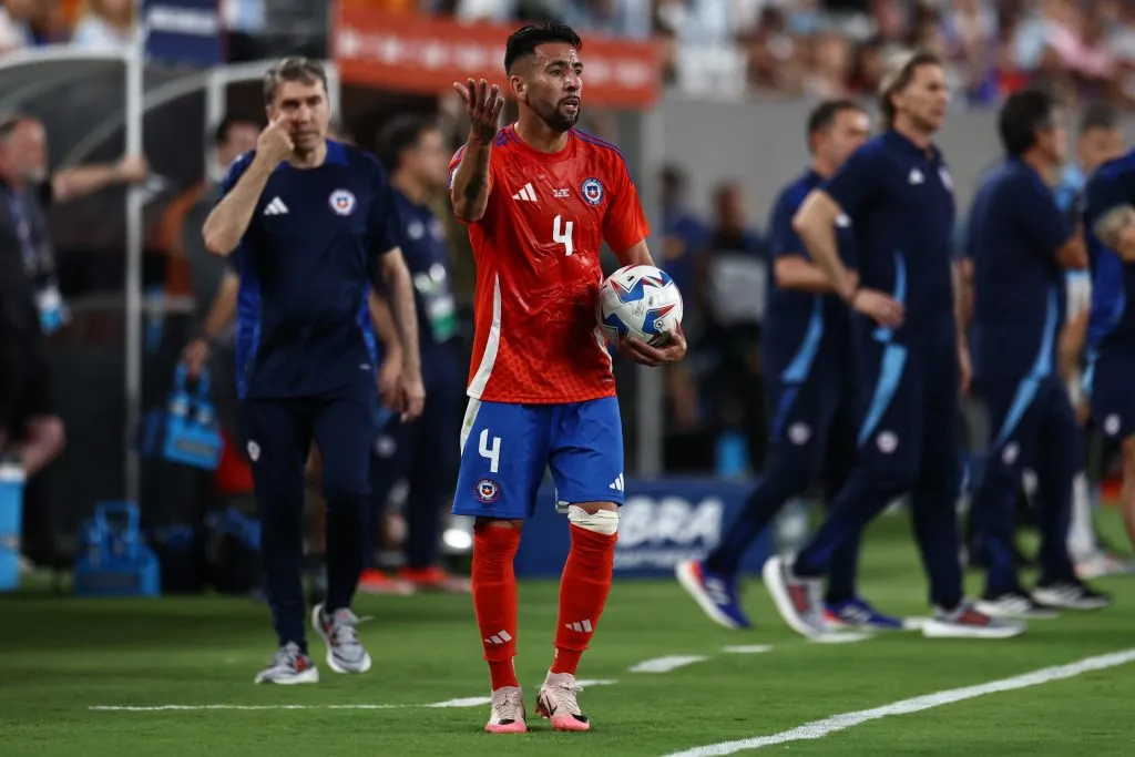 Mauricio Isla tuvo serios problemas en su banda, pero se entregó por completo | Getty Images