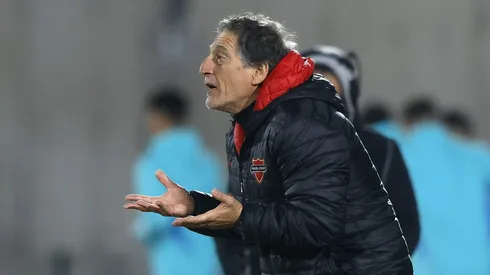 Mario Salas tiene dos alternativas menos en el plantel aunque eso podría servirle.