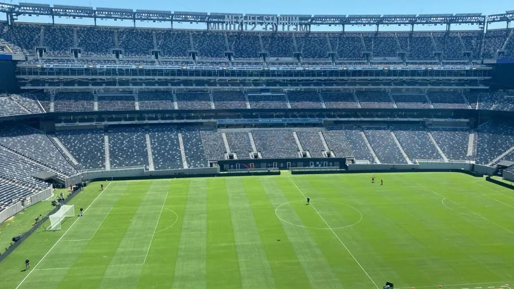 Imágenes desde las alturas del Metlife Stadium y la condición de su cancha (Doble Amarilla)